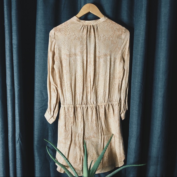 💥24 HR CLEAR-OUT💥 Babaton Tie-Waist Dress - Picture 2 of 4